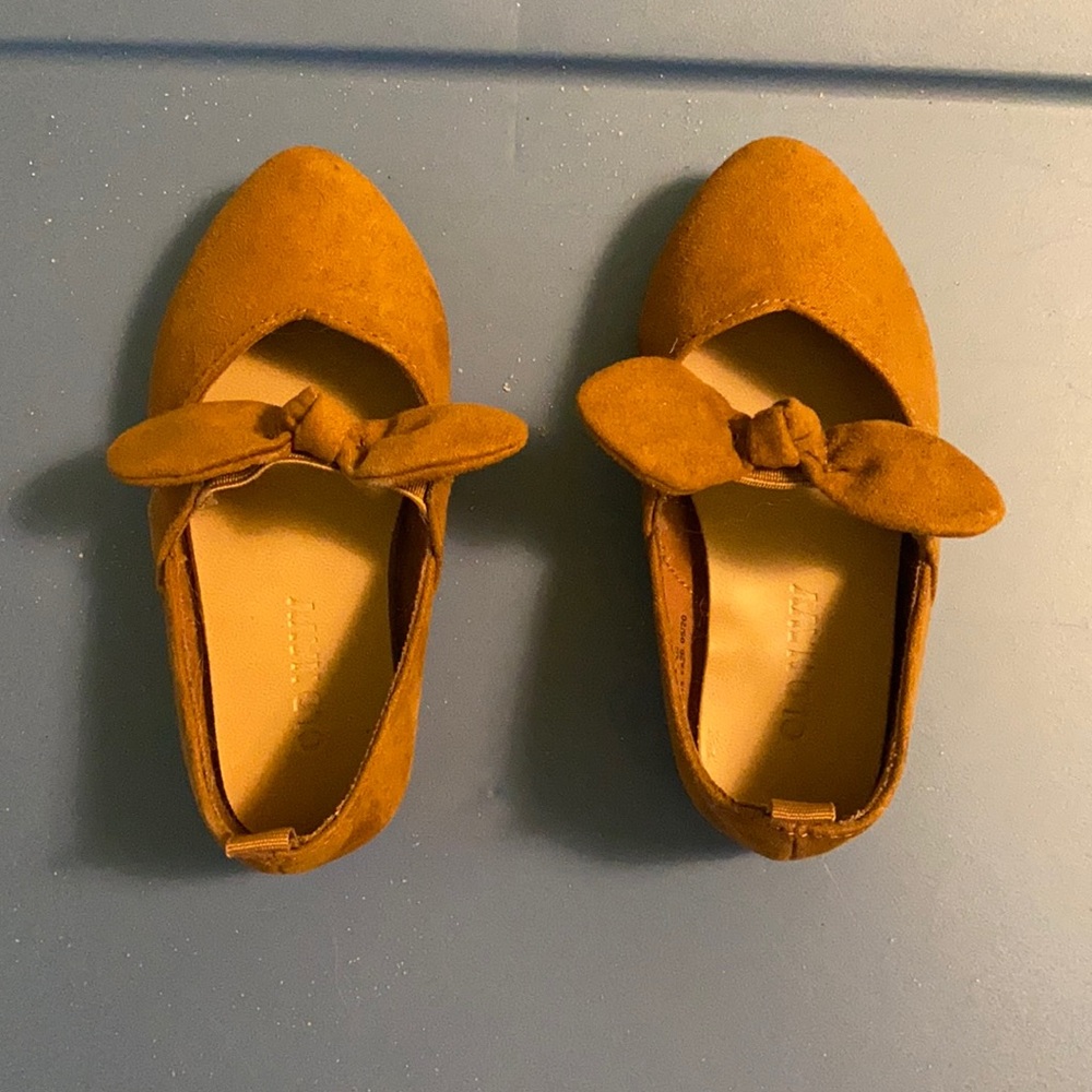 Old Navy Faux-Suede Bow-Strap Ballet Flats